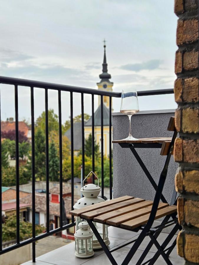 Roman Apartman Сремська Митровиця Екстер'єр фото