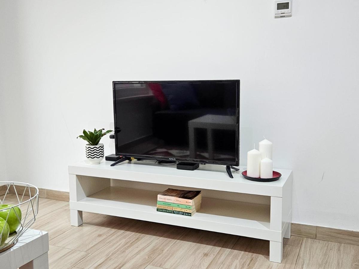 Roman Apartman Сремська Митровиця Екстер'єр фото