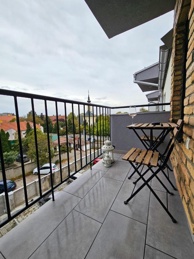 Roman Apartman Сремська Митровиця Екстер'єр фото